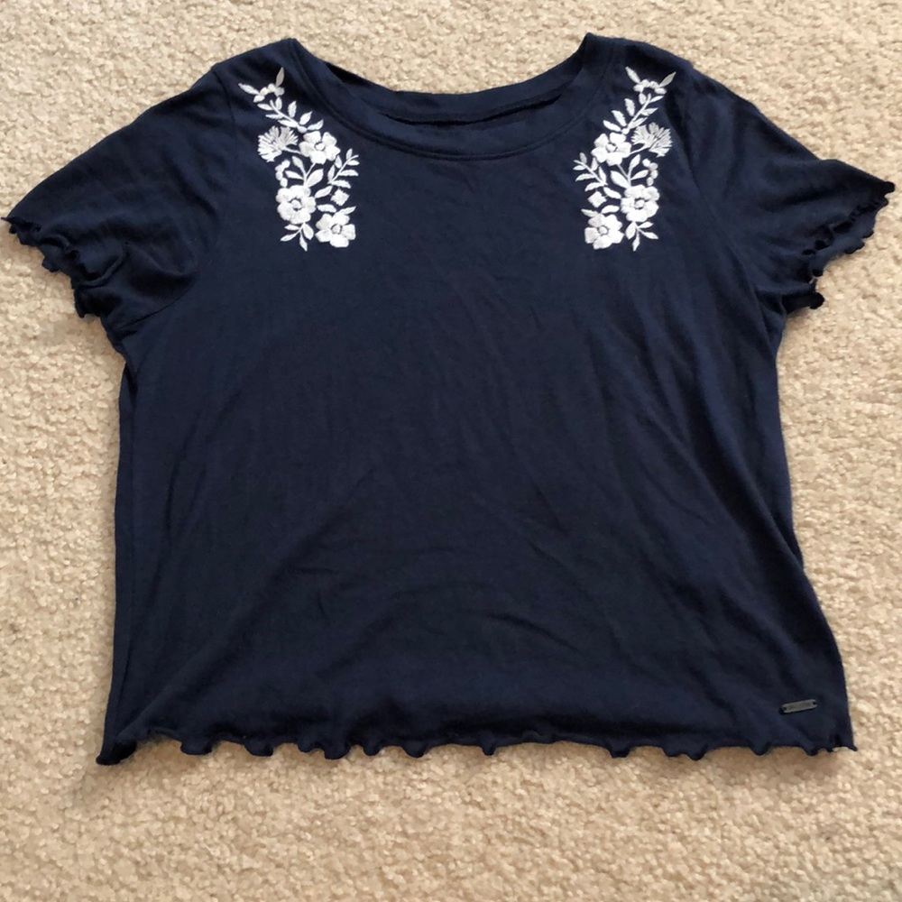 Short-sleeve Navy Hollister shirt